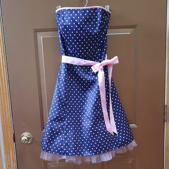 Gunne Sax Dresses & Skirts - Gunne Sax Navy Polka Dot Dress with Pink Sash